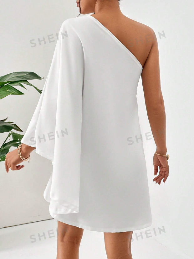 LUNE One Shoulder Batwing Sleeve Dress